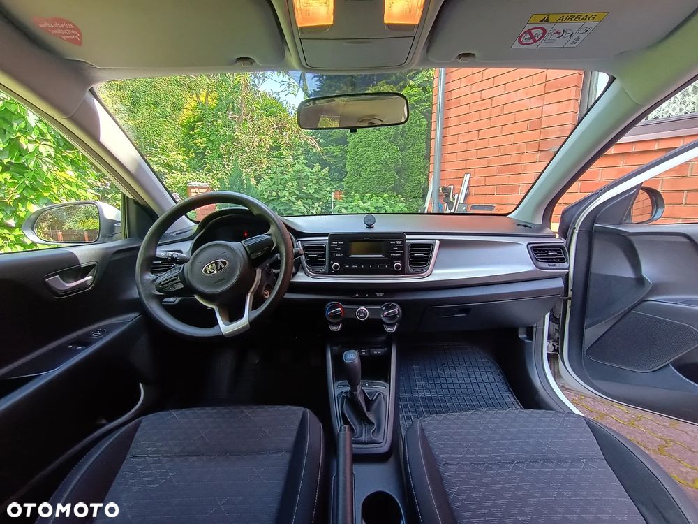 Kia Rio 1.4 M - 8