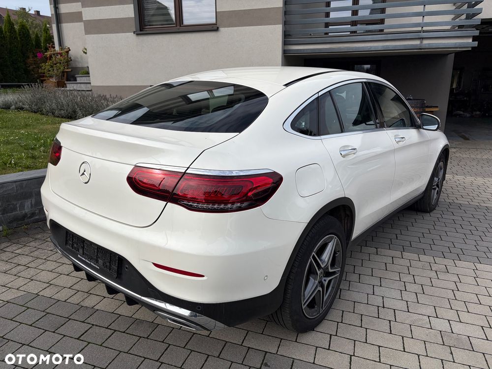 Mercedes-Benz GLC 300 4Matic 9G-TRONIC AMG Line Plus - 3