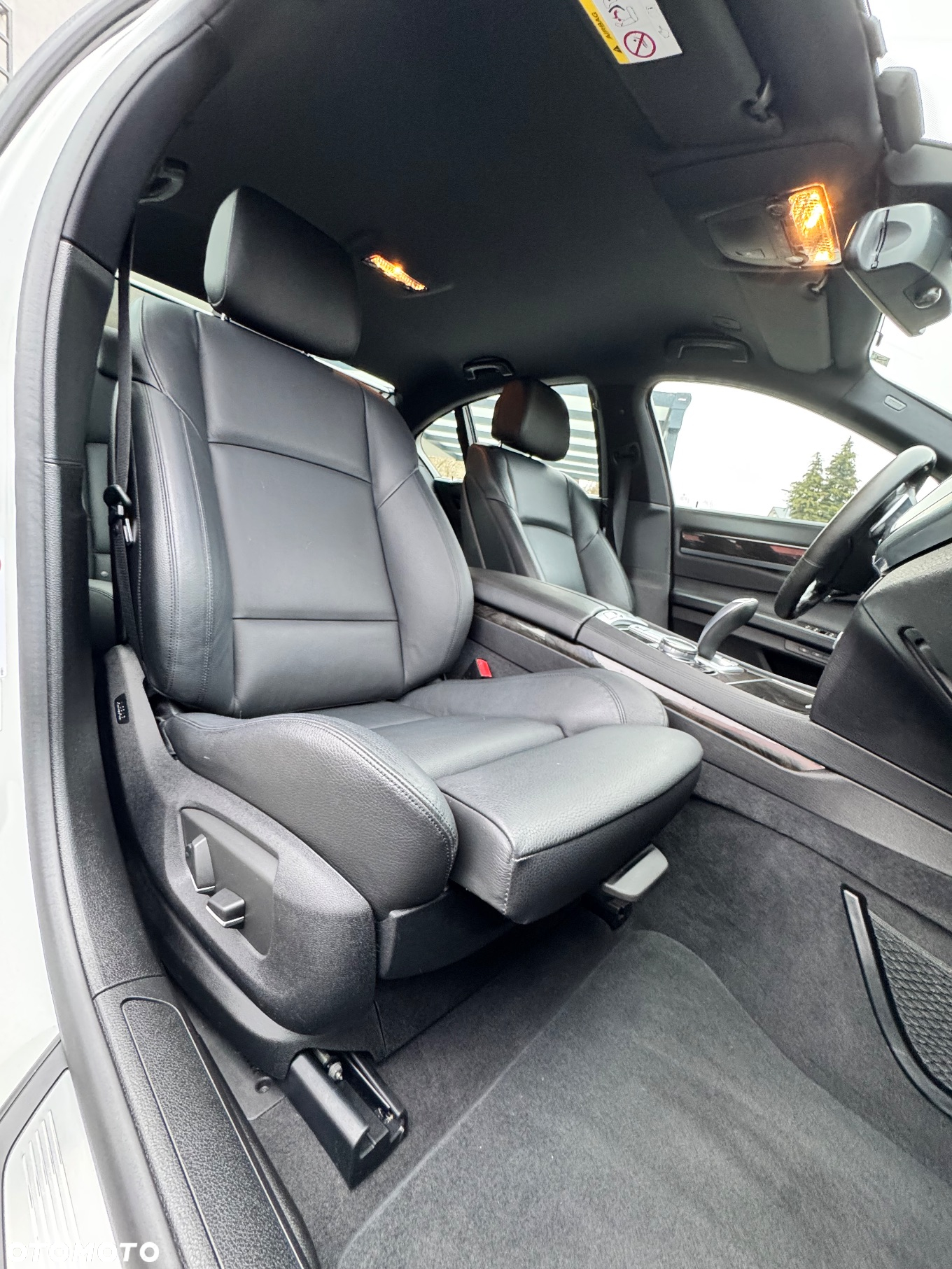 BMW Seria 7 740i - 21