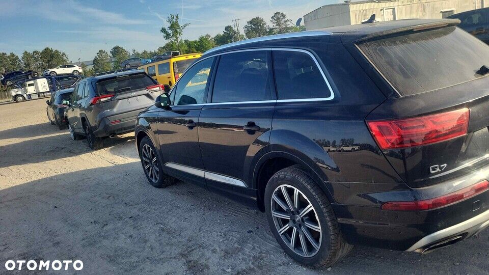 Audi Q7 - 4