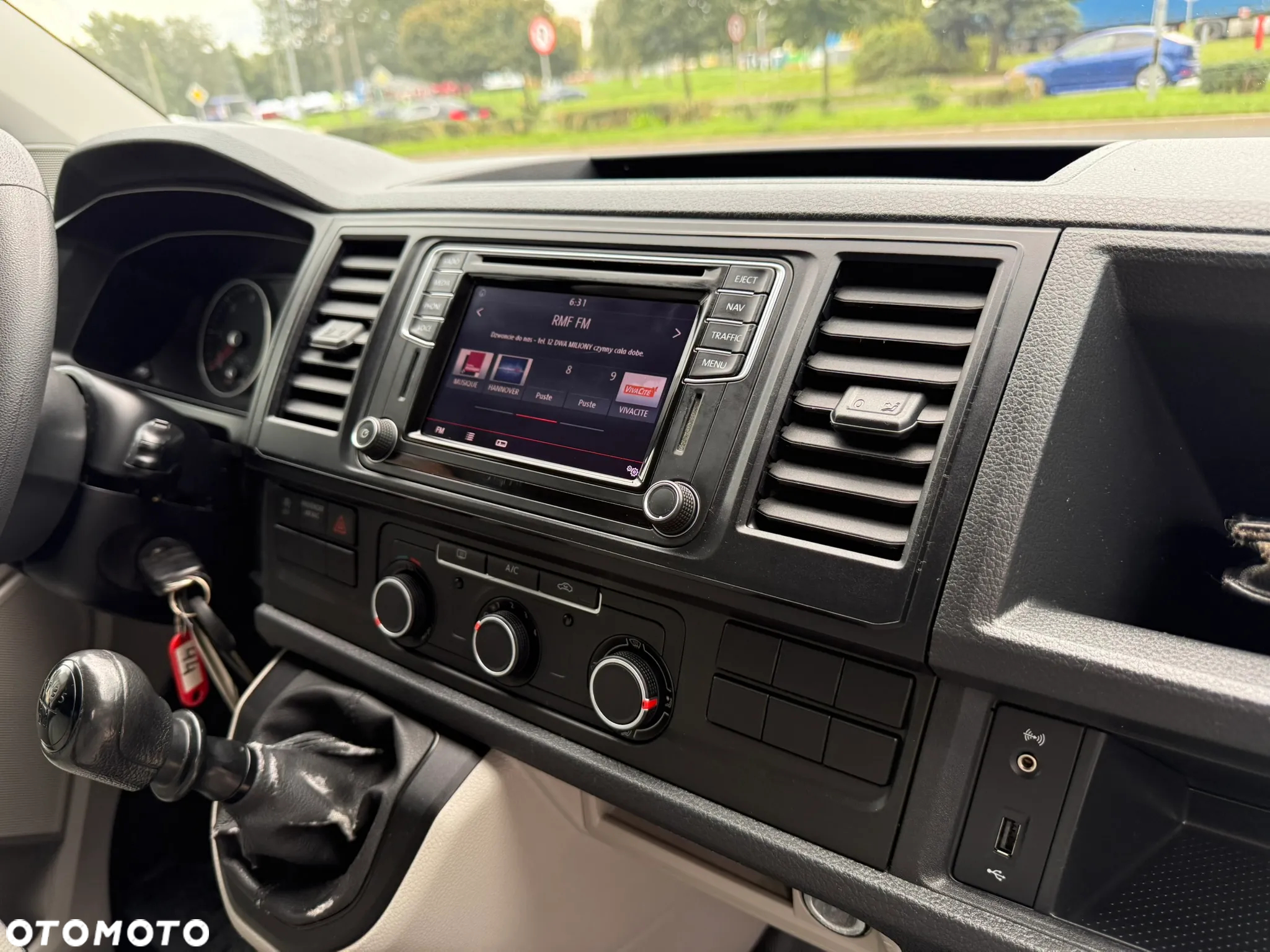 Volkswagen TRANSPORTER 2,0 TDI 102KM L2 DŁUGI NAWIGACJA / KLIMATYZACJA - 36