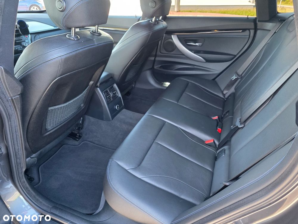 BMW 3GT 320i xDrive M Sport - 17