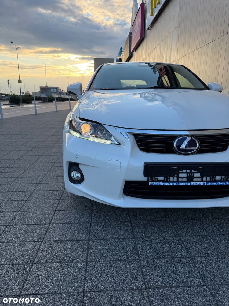 Lexus CT 200h Prestige - 12