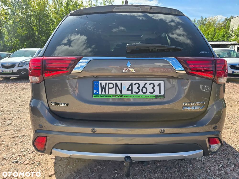 Mitsubishi Outlander 2.0 4WD Top - 7