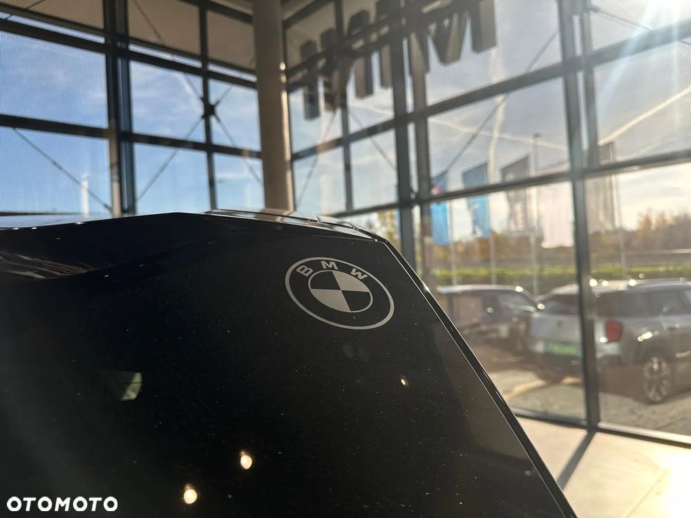 BMW XM - 13