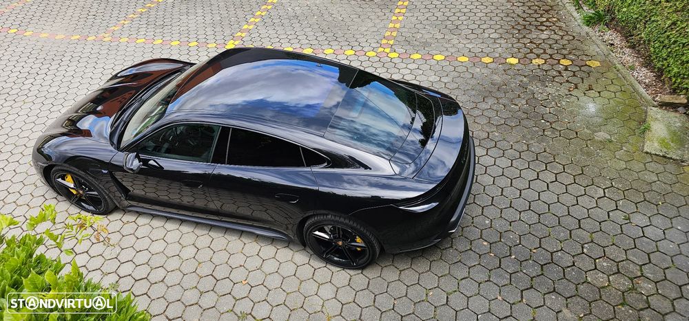 Porsche Taycan Turbo S - 3