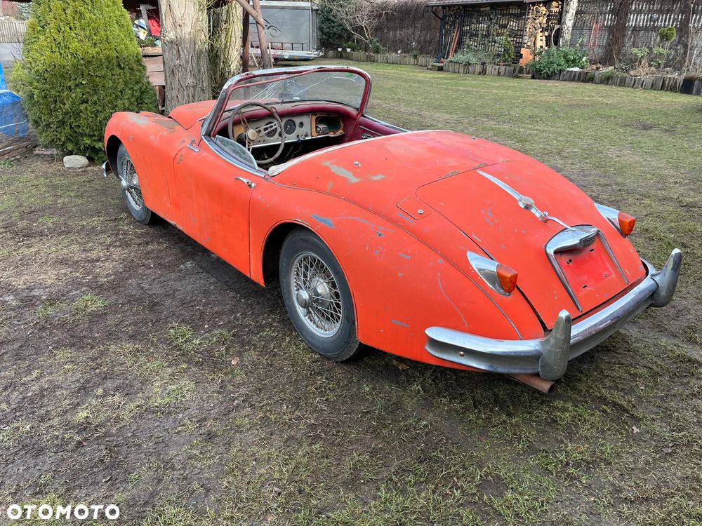 Jaguar E-Type - 9