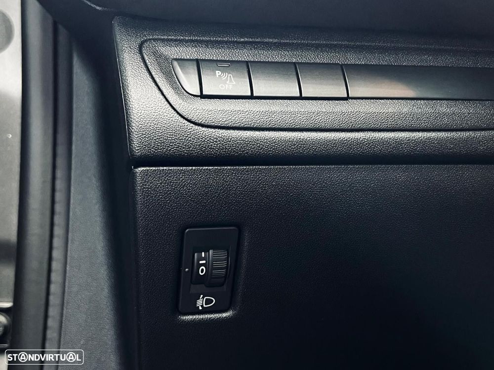 Peugeot 208 1.2 PureTech Style - 34