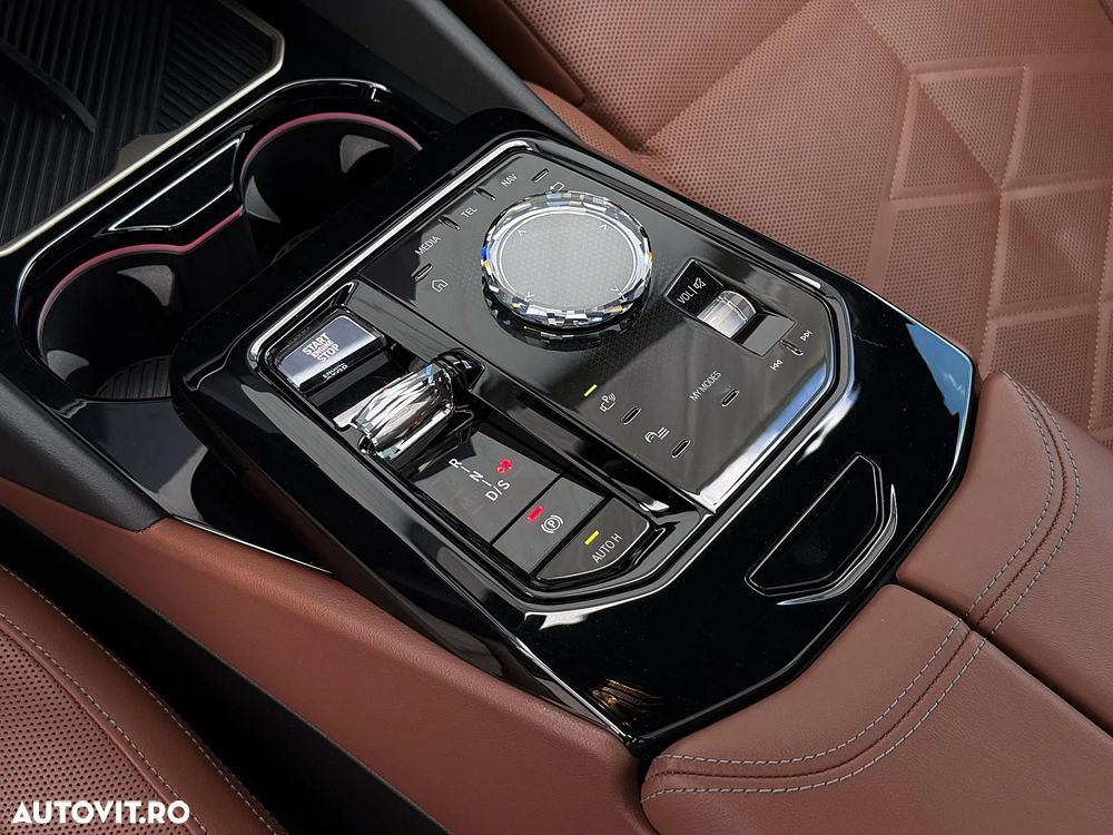 BMW Seria 5 550e xDrive AT PHEV - 29