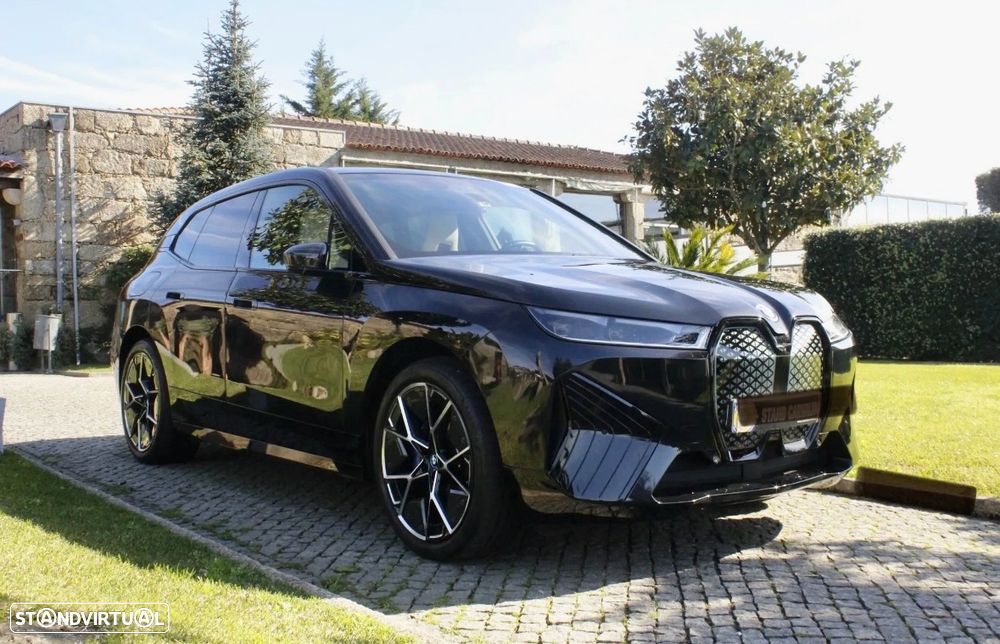 BMW iX xDrive 50 Pack Desportivo - 4