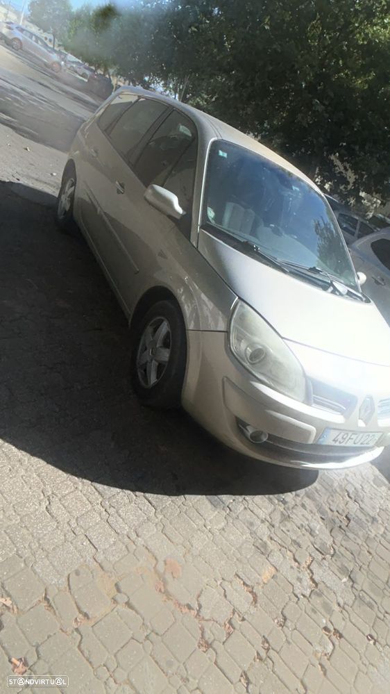 Renault Grand Scénic - 4