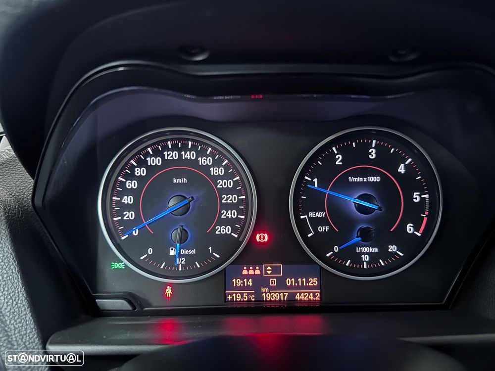 BMW 118 d Pack M - 17