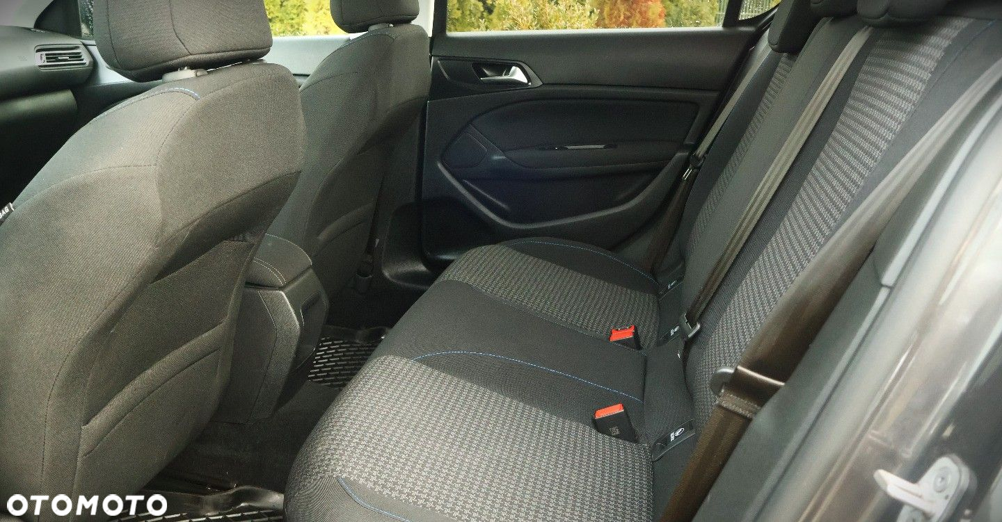 Peugeot 308 - 16