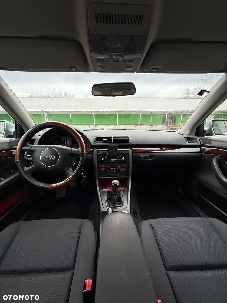 Audi A4 Limousine 2 - 10