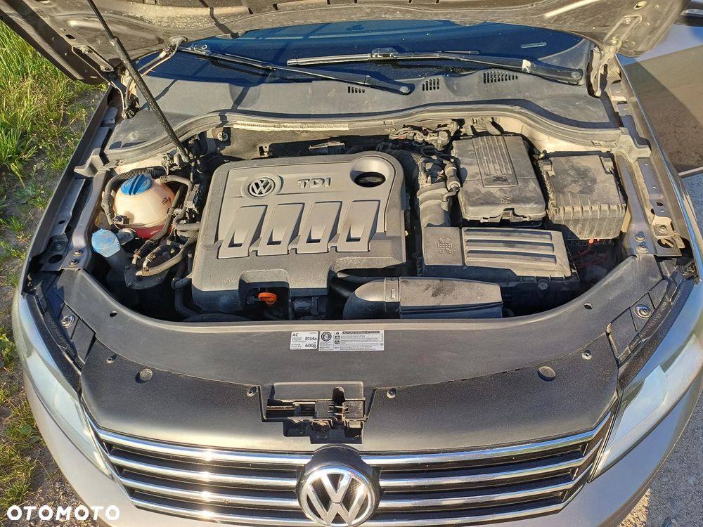 Volkswagen Passat 2.0 TDI 4Motion BlueMotion Technol Comfortline - 8