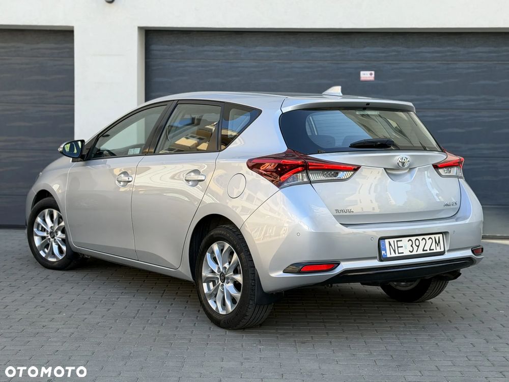 Toyota Auris - 18