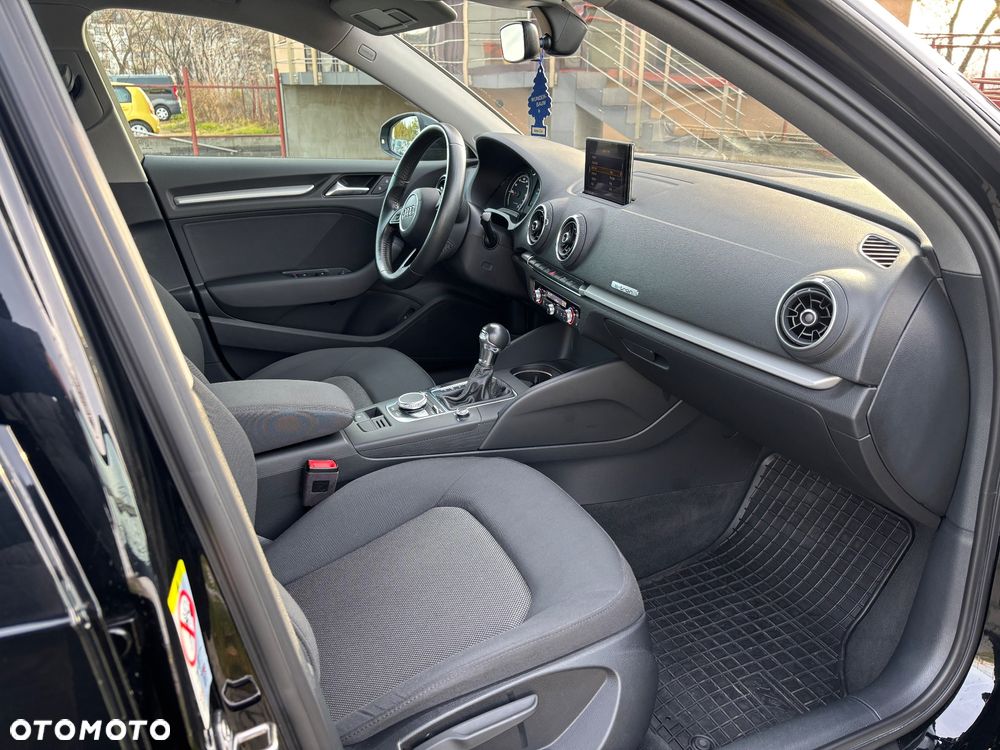 Audi A3 Sportback - 10