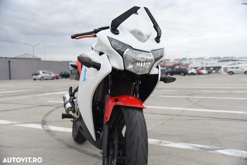 Honda CBR 125R - 3