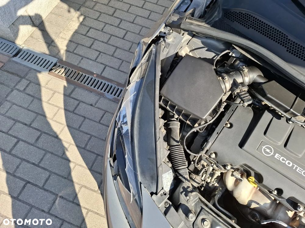 Opel Corsa 1.4 16V Automatik Cosmo - 12