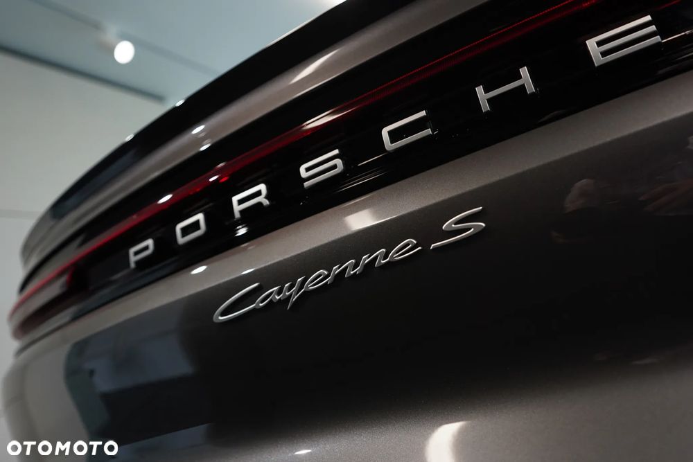 Porsche Cayenne Coupe S - 36