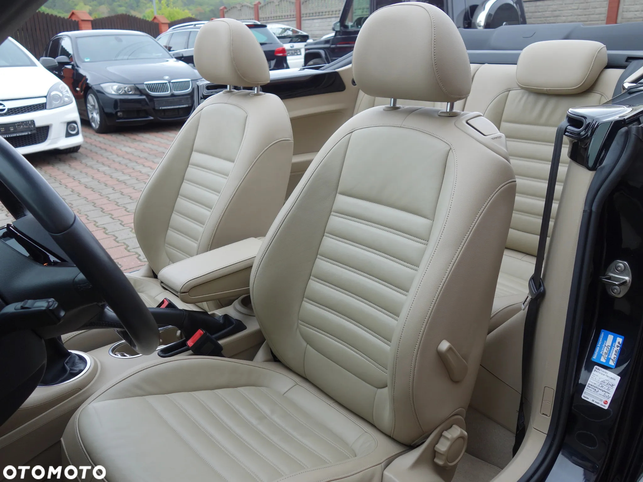 Volkswagen New Beetle - 27