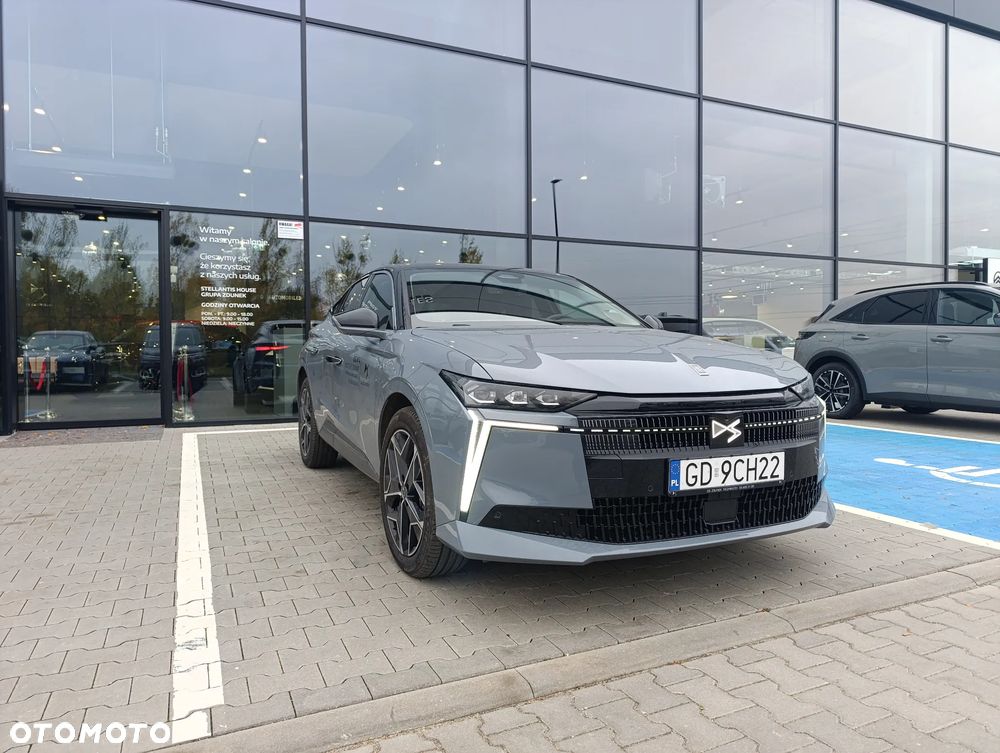 DS Automobiles N°4 - 2
