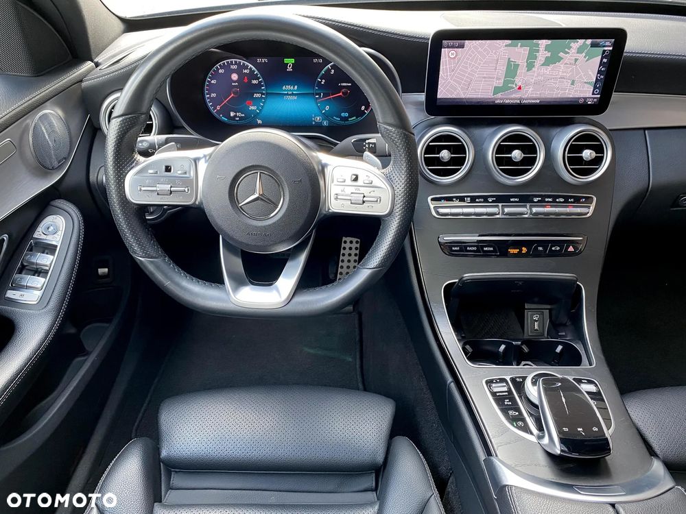 Mercedes-Benz Klasa C 200 4Matic 9G-TRONIC - 37