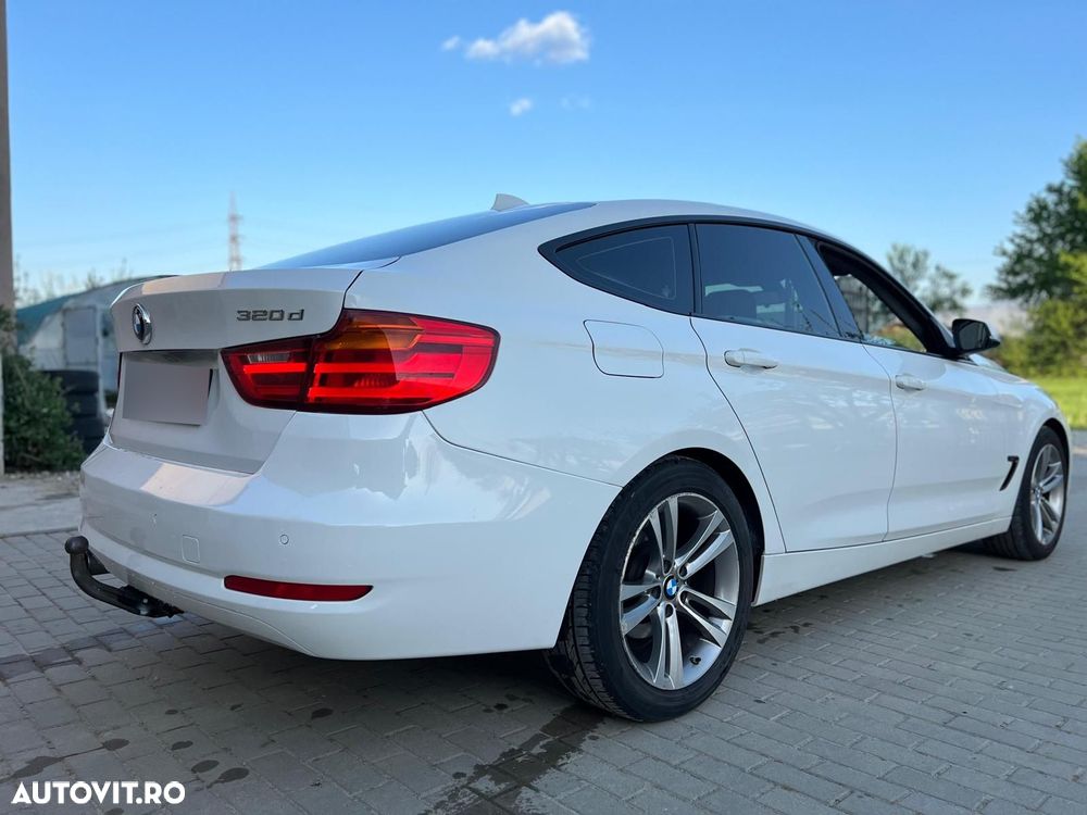 BMW Seria 3 320d Aut. Advantage - 12