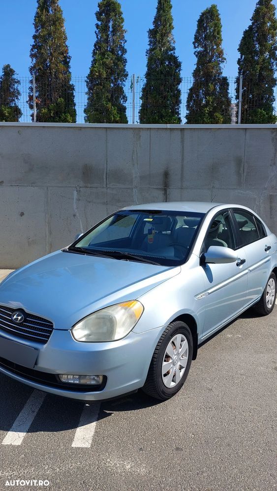 Hyundai Accent 1.4 GL - 1