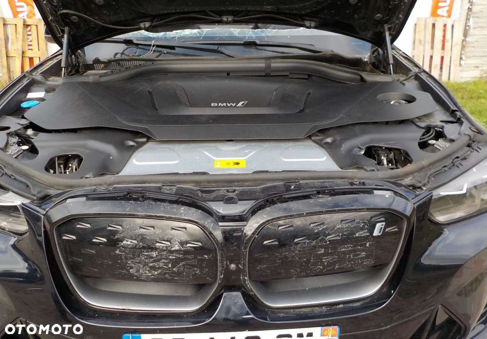 BMW iX3 - 5