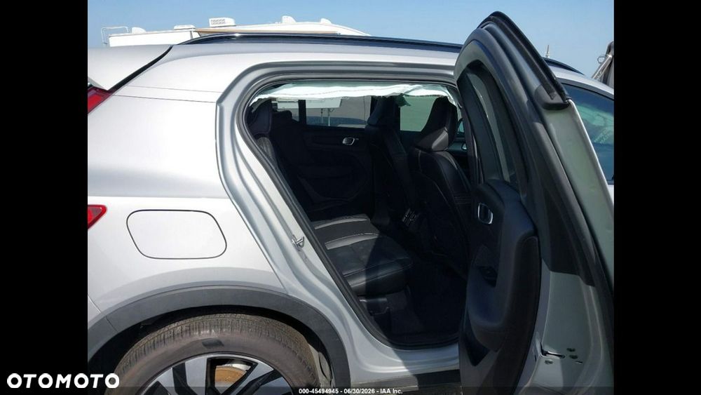 Volvo XC 40 B5 AWD Ultimate Dark - 9