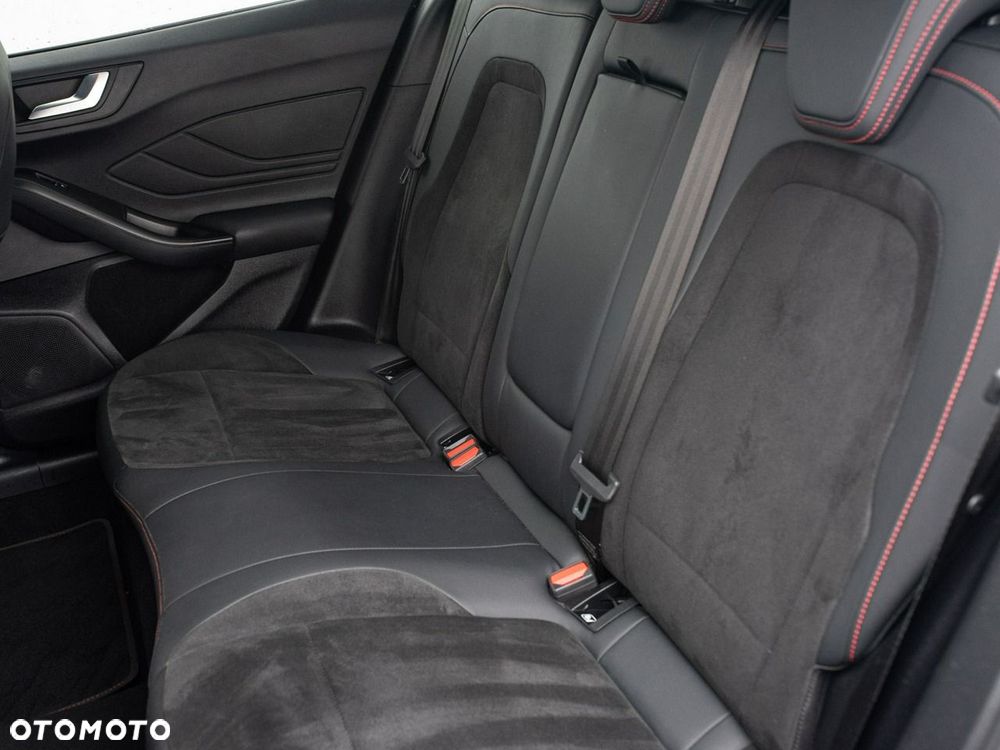 Ford Focus - 25