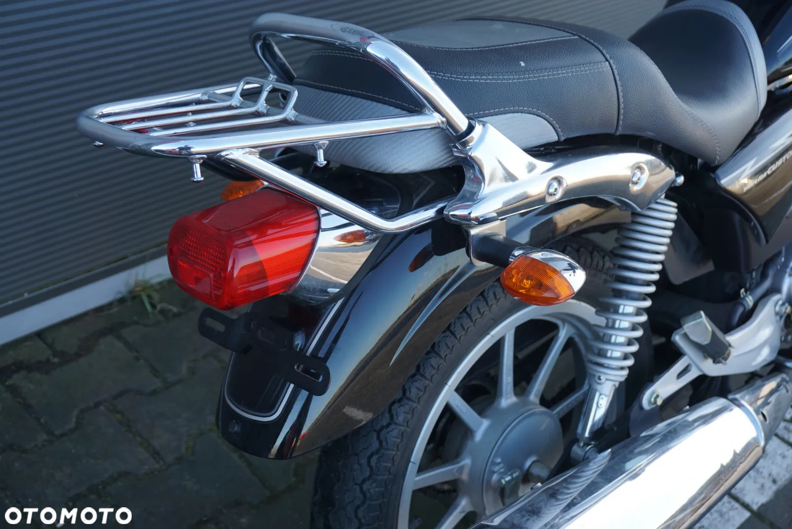 Yamaha YBR - 12