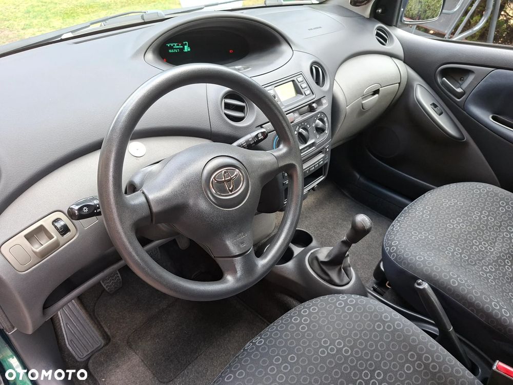 Toyota Yaris 1.0 Edition - 24