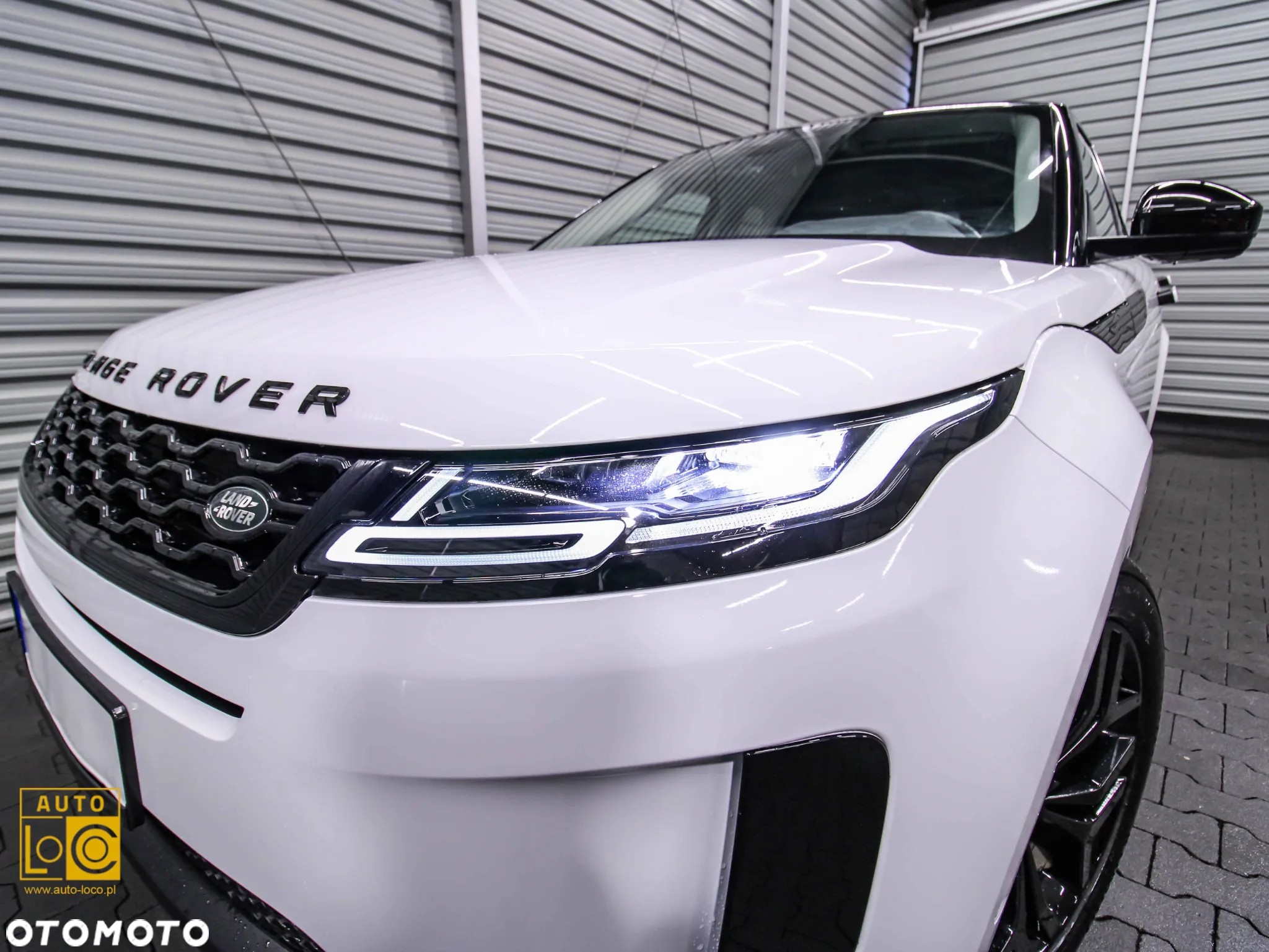 Land Rover Range Rover Evoque P200 R-Dynamic HSE - 38
