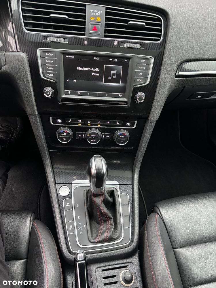 Volkswagen Golf GTI BlueMotion Technology DSG - 23