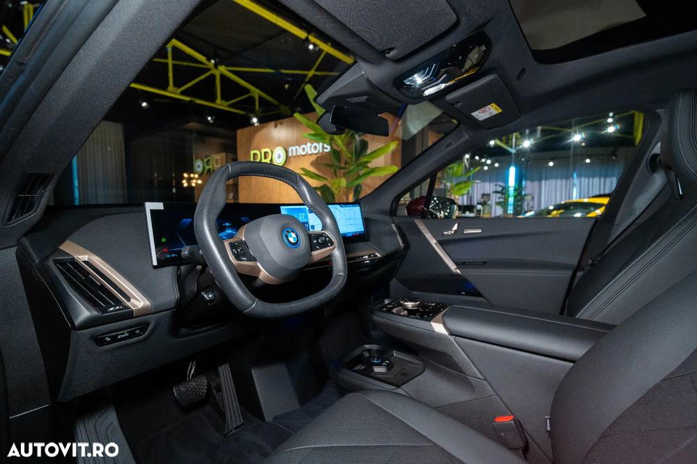 BMW iX xDrive40 - 29