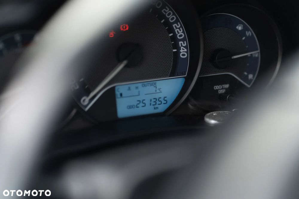 Toyota Corolla 1.4 D-4D Active - 6