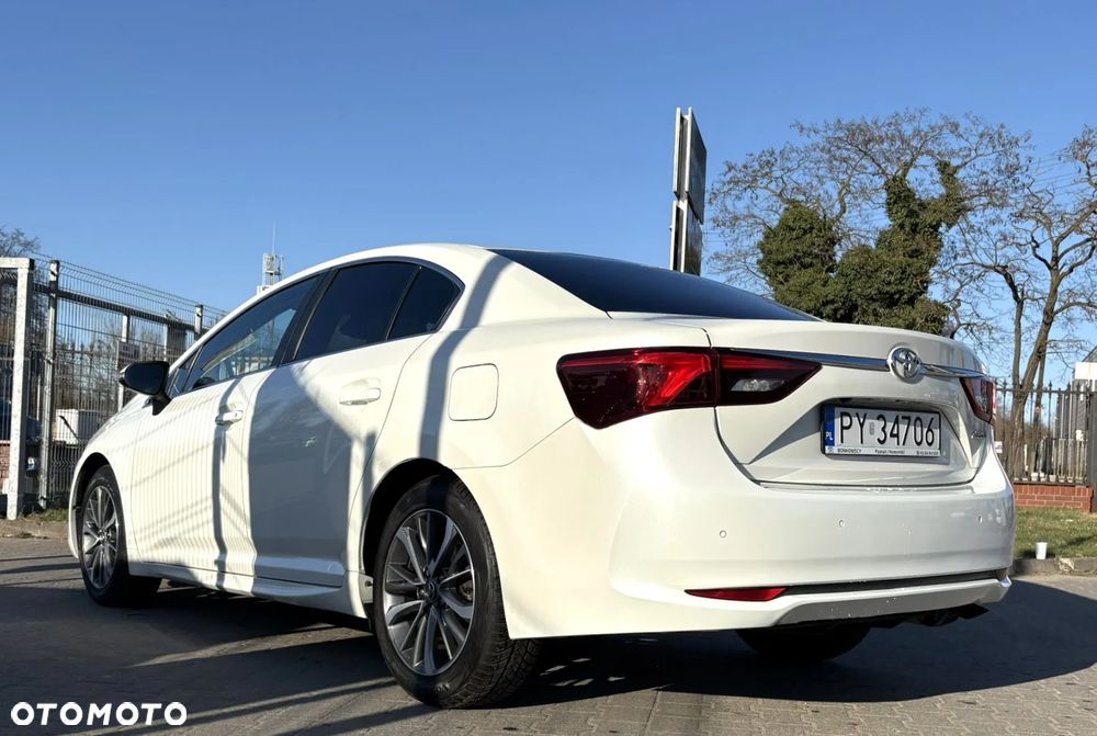 Toyota Avensis 1.8 Premium - 6