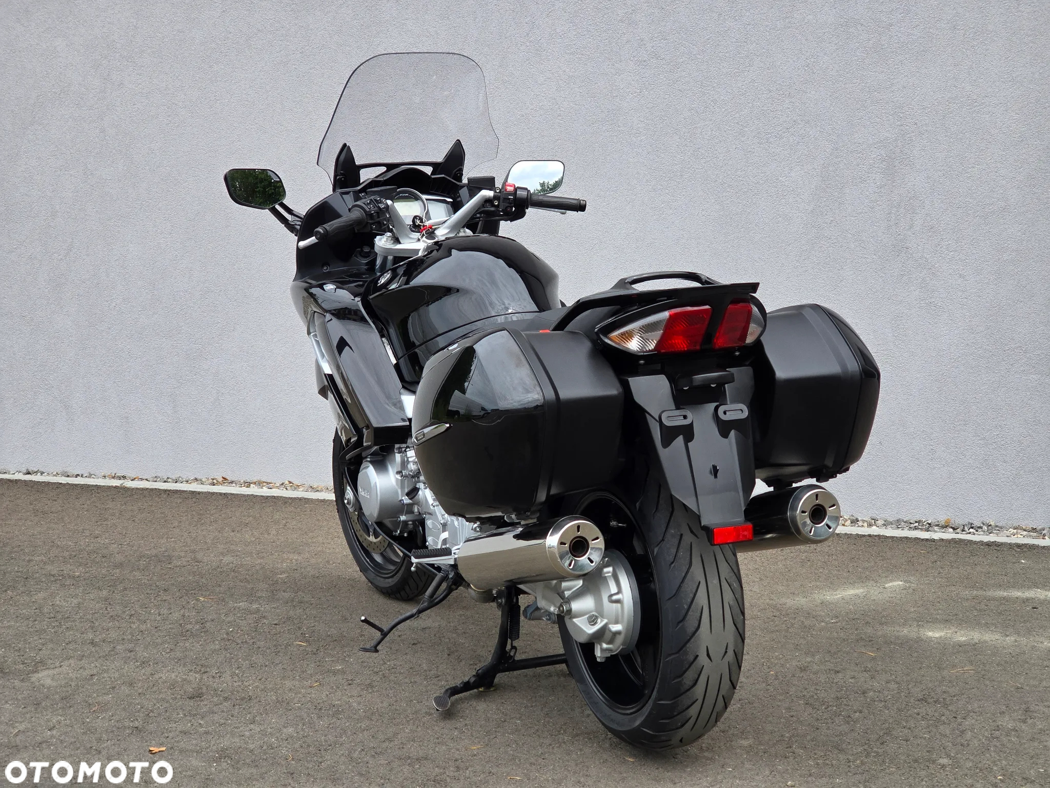 Yamaha FJR - 13