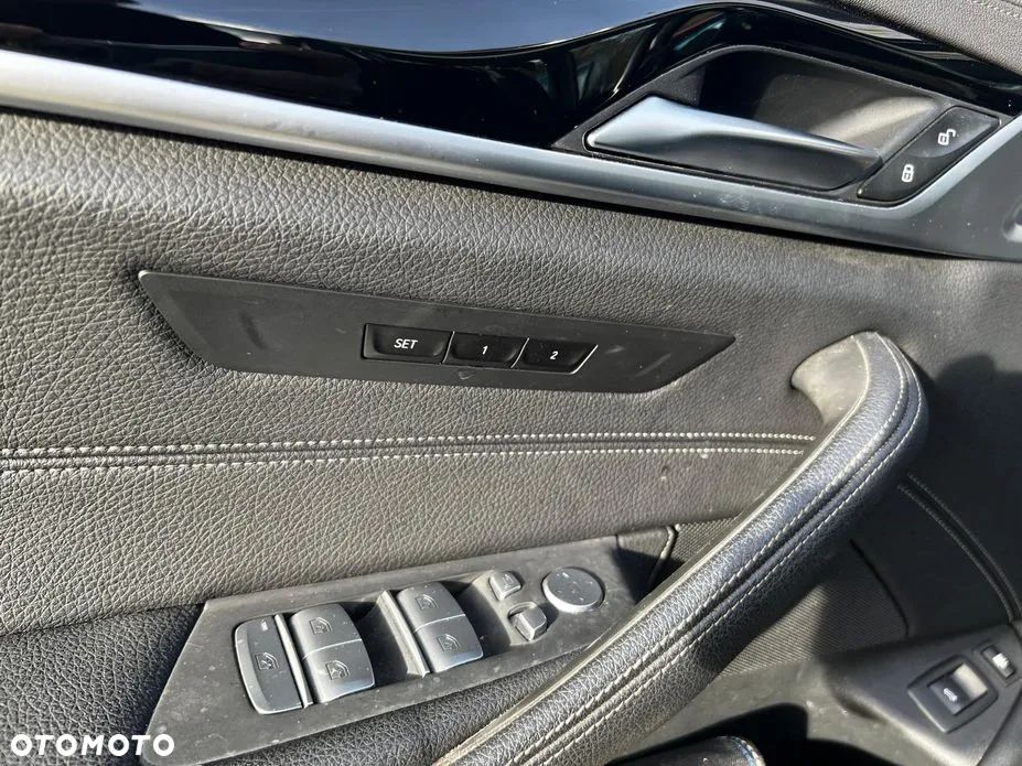 BMW Seria 5 530e Luxury Line - 19