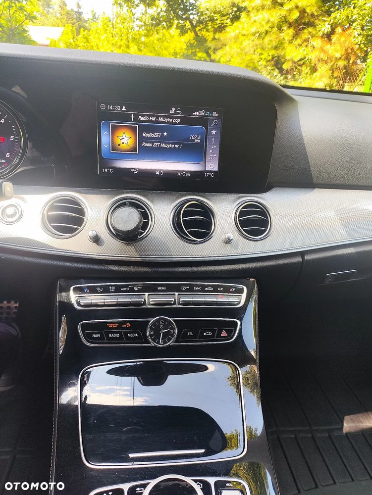 Mercedes-Benz Klasa E 200 d 9G-TRONIC - 10