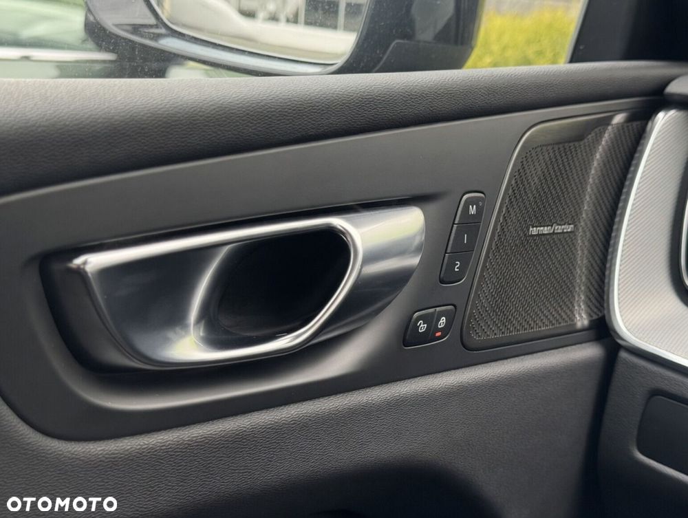 Volvo XC 60 - 36