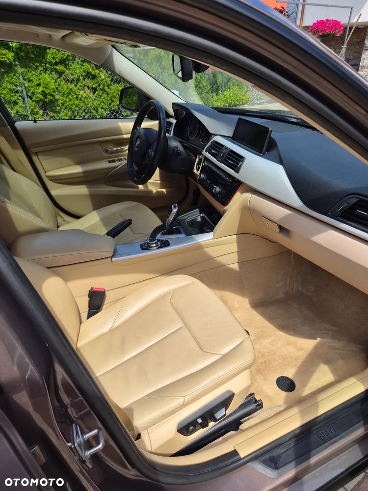 BMW Seria 3 328i - 19
