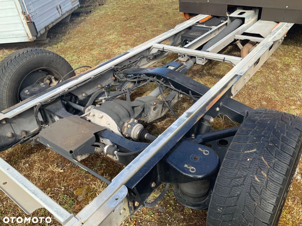 Mercedes-Benz SPRINTER 319 - 6