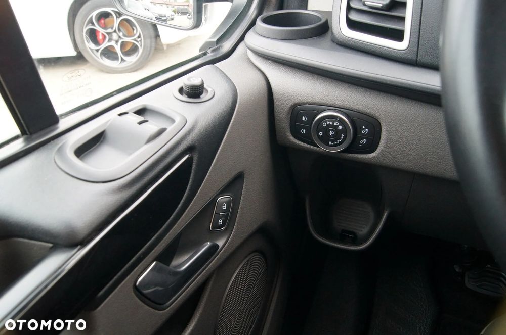 Ford Transit Custom Business VAN L2H1 SPORT Brygadówka 6 os. - 28