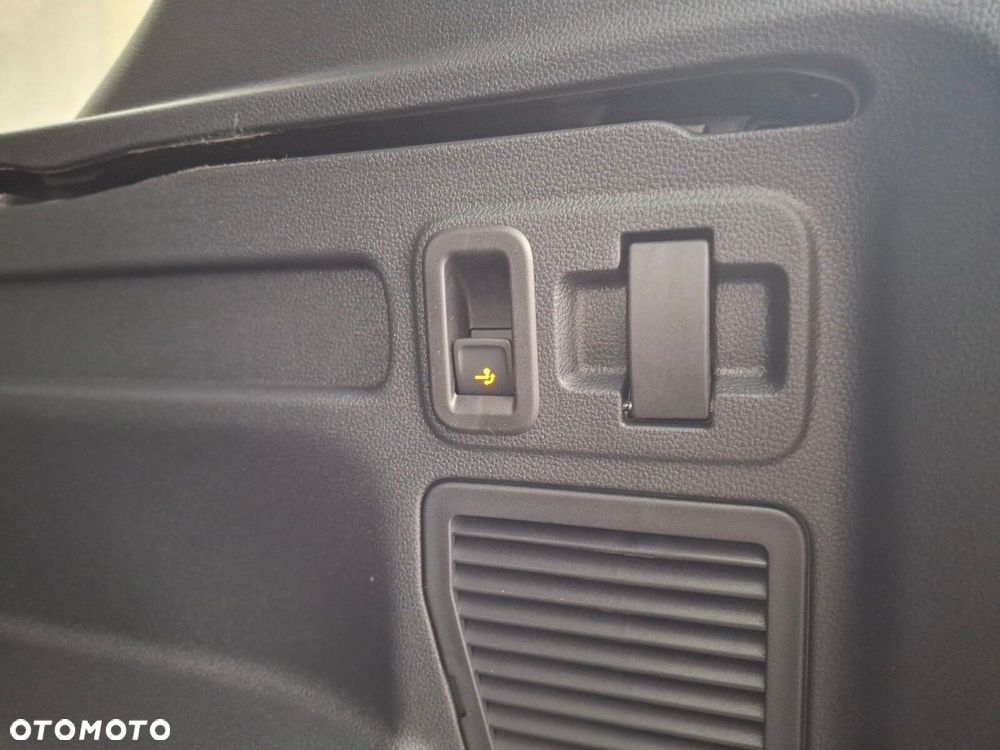 Volkswagen Touran 2.0 TDI BMT SCR Comfortline Plus - 11