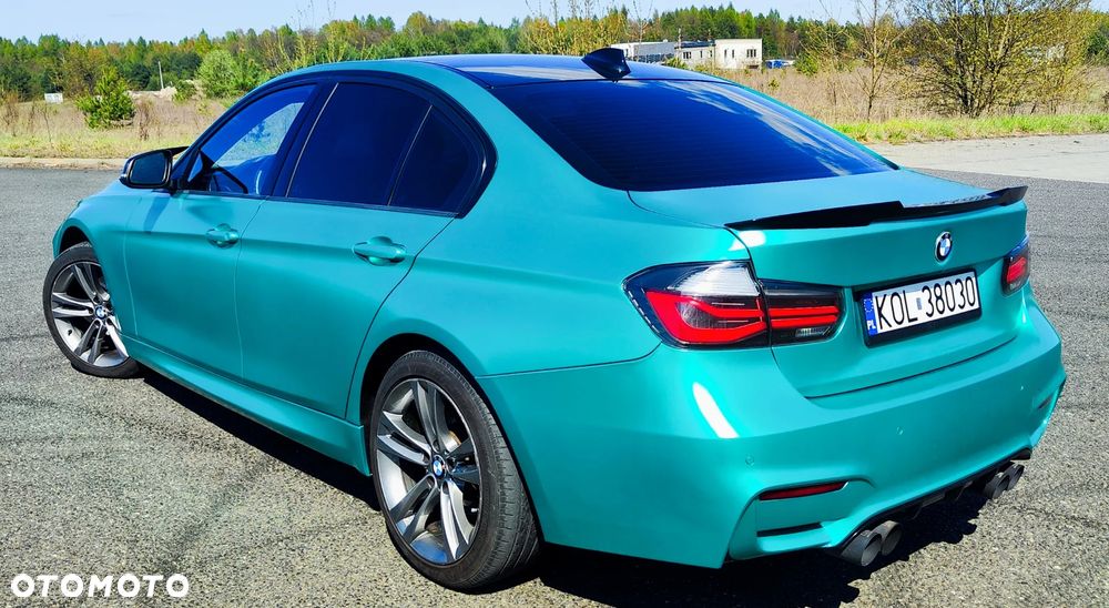 BMW Seria 3 320i Sport Line - 11