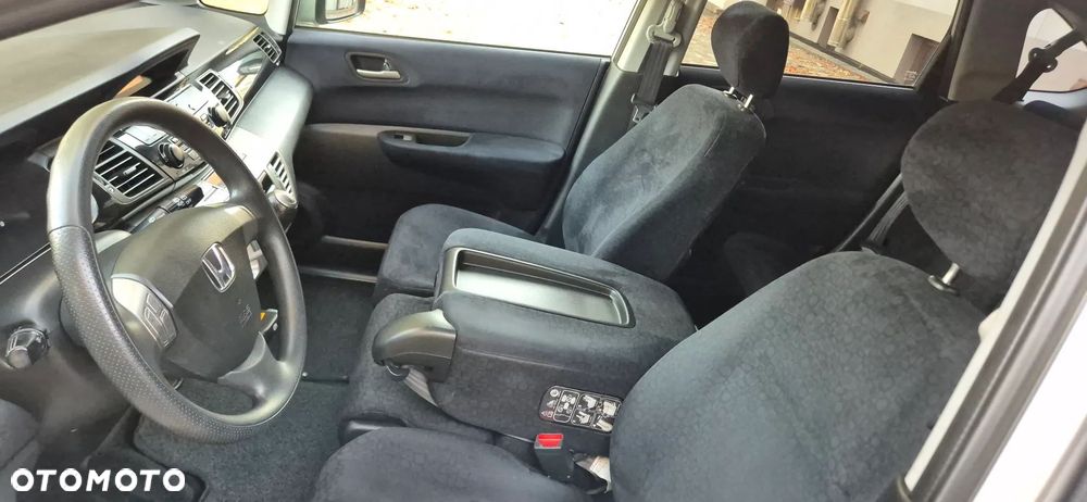Honda FR-V 1.7 - 10