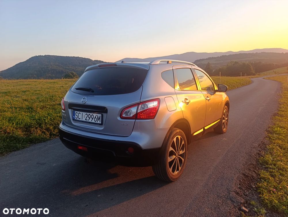 Nissan Qashqai 2.0 dCi 4 x 4 DPF tekna - 2
